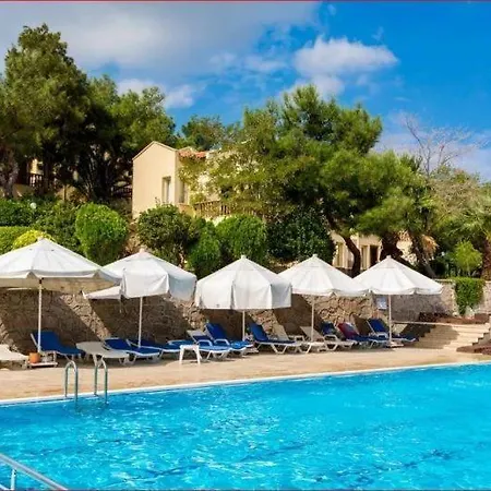 Ivy Sailing Hotel 4*