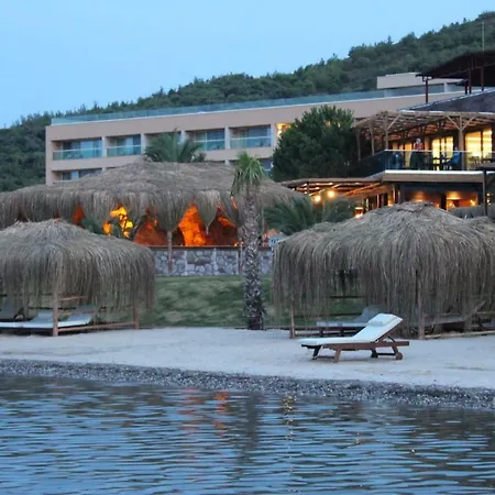 Ivy Sailing Hotel 4*