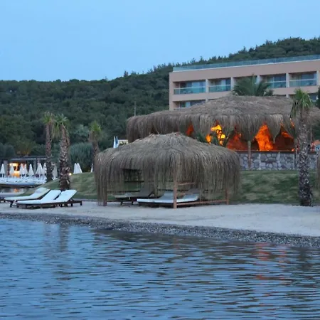 Ivy Sailing Hotel 4*