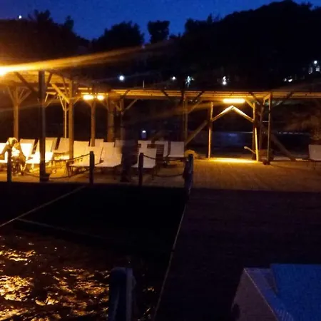 Hotel Ivy Sailing